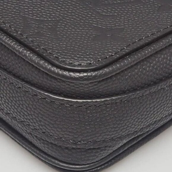 Louis Vuitton x NBA Black Monogram Leather Printed Messenger Bag - Picture 4 of 11